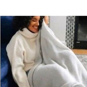 NWT Mark & Graham 50x60 Gray Colorblock Acrylic Soft Throw